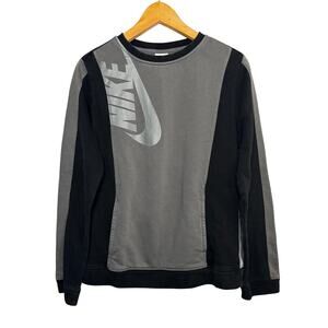 Nike Crew Sweatshirt Boys XL Gray and Black Swoosh Logo